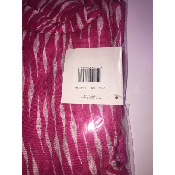 Echo Circular Waves Infinity Loop in Pink - Picture 3 of 5